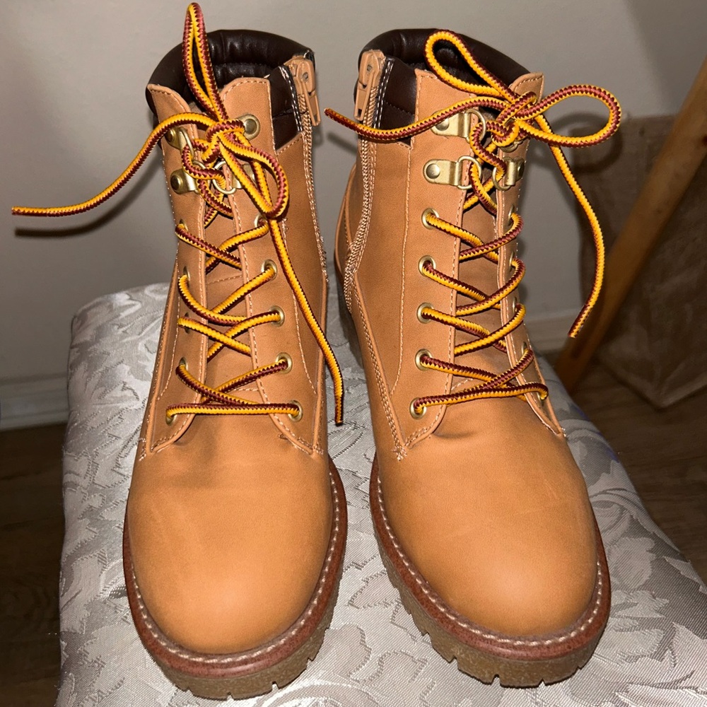 Rampage Mabry Women’s Lace Up Boots